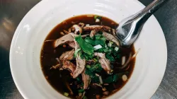 Bánh canh vịt: cách nấu nước dùng ngọt thanh, thịt vịt không hôi