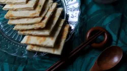 Biến tấu bánh xèo: 5 kiểu bánh chiên giòn từ Việt Nam đến châu Á