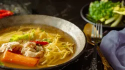Bún thang Hà Nội: cách nấu nước dùng trong, bày bát đẹp chuẩn vị