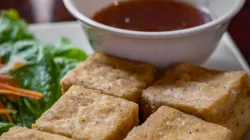 Cách chiên đậu hũ giòn phồng vàng đều, không bắn dầu