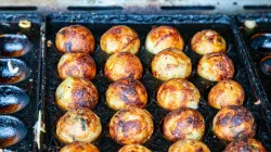 Cách làm bánh Takoyaki tại nhà: tròn đều, giòn ngoài mềm trong