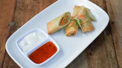 Chả giò mới lạ: 3 công thức khoai môn, gà nấm và tôm cuốn rế