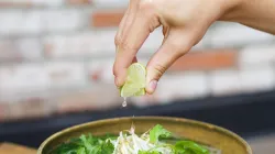 Món ăn sáng nóng hổi: 3 công thức cháo, bánh canh, hủ tiếu dễ nấu