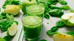 Nước ép táo quýt cải bó xôi: công thức xanh mát hỗ trợ làn da