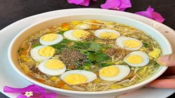 Súp gà ngô nấm: cách nấu sánh mịn, ngọt thơm từ ức gà luộc