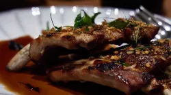 Thực đơn 2 món đưa cơm: sườn xào chua ngọt, canh cải nấu tôm