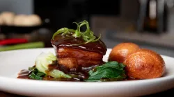 Thực đơn bữa tối 3 món đưa cơm: thịt kho, canh tôm, rau xào