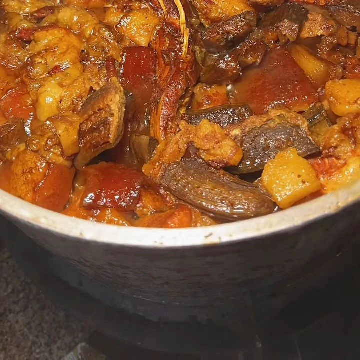 Nồi cá kho tương