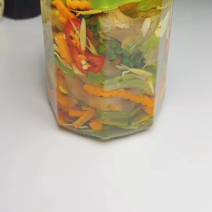 Ngâm gân bò rau tiến vua