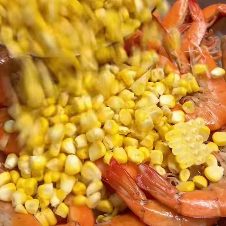 Xào tôm với ngô