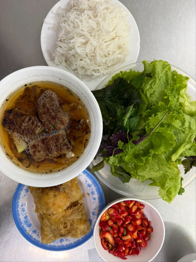 Bún chả Hương Liên - Lê Văn Hưu