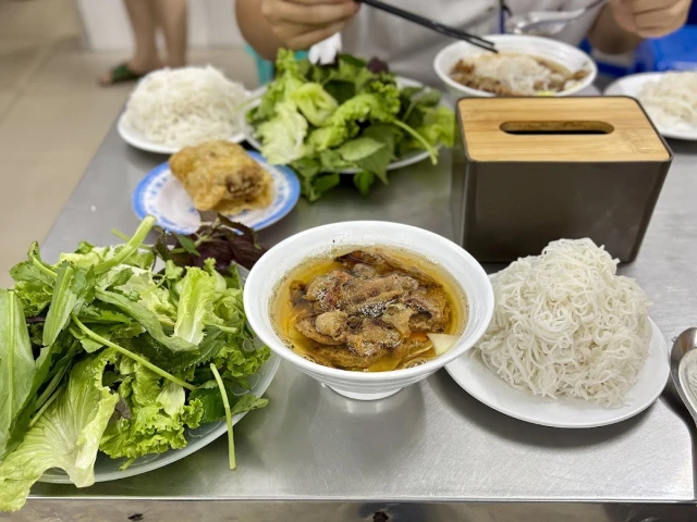 Bún chả Hương Liên - Lê Văn Hưu
