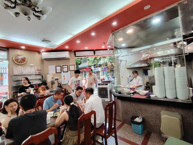 Phở 10 Lý Quốc Sư - không gian 5