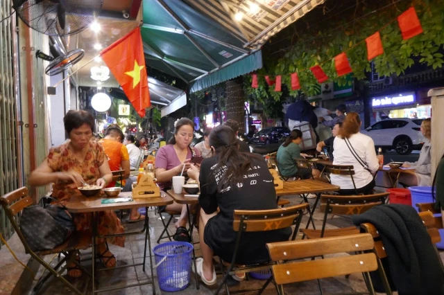 Xôi Yến - Nguyễn Hữu Huân - không gian 5