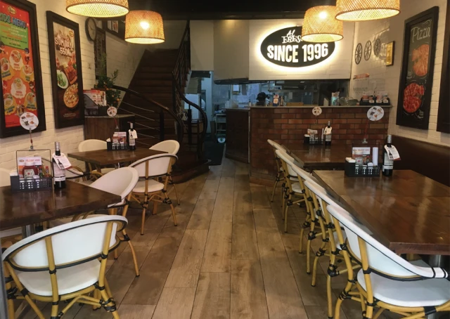 Al Fresco’s - Hai Bà Trưng - không gian 1