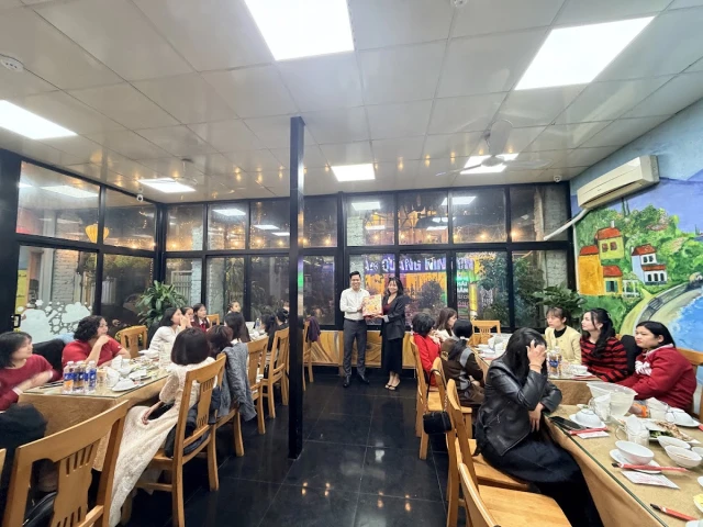 Ẩm Thực Hồng Hạc - KĐT mới Tây Nam Linh Đàm - không gian 2