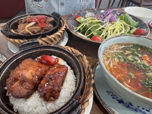 Kombo - Cơm Niêu Singapore - Nguyễn Phong Sắc