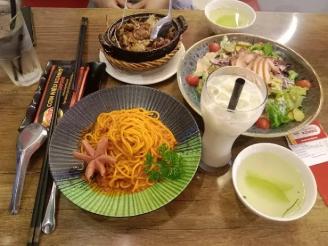 Kombo - Cơm Niêu Singapore - Nguyễn Phong Sắc