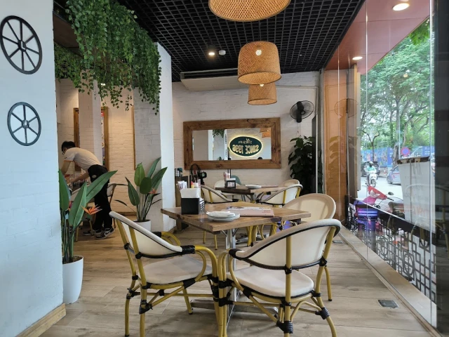 Al Fresco’s - Hoàng Ngân - không gian 2