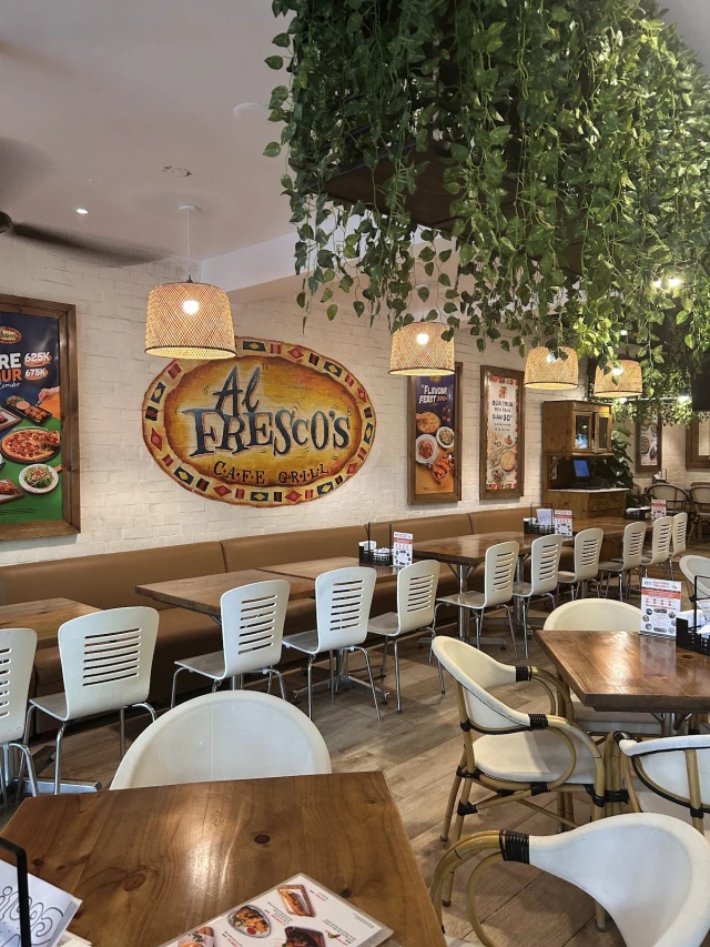 Al Fresco's - Láng Hạ - không gian 2