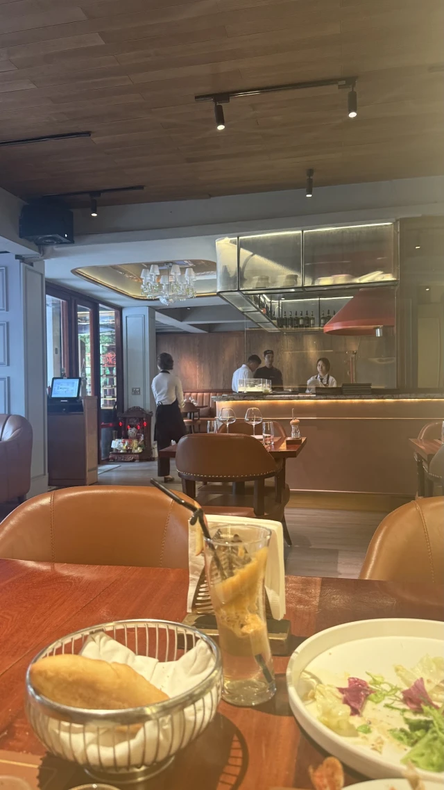 Steakout - Trần Hưng Đạo