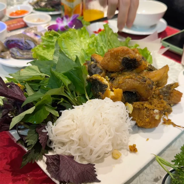 Sơn Thiên – Trần Kim Xuyến