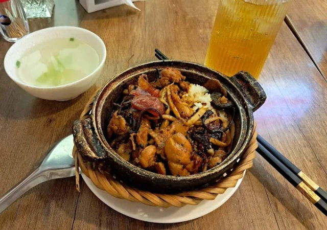 Kombo - Cơm niêu Singapore - Phạm Ngọc Thạch
