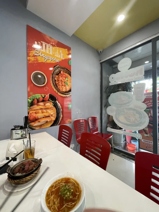Kombo - Cơm niêu Singapore - Phạm Ngọc Thạch