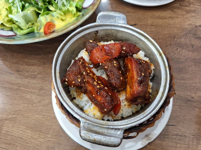 Kombo - Cơm niêu Singapore - Phạm Ngọc Thạch