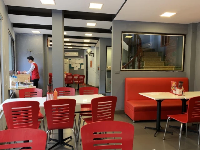 Kombo - Cơm Niêu Singapore - Trần Đại Nghĩa - không gian 2
