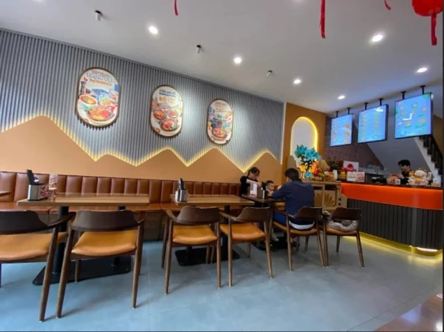 Kombo - Cơm Niêu Singapore - Trần Đại Nghĩa - không gian 1