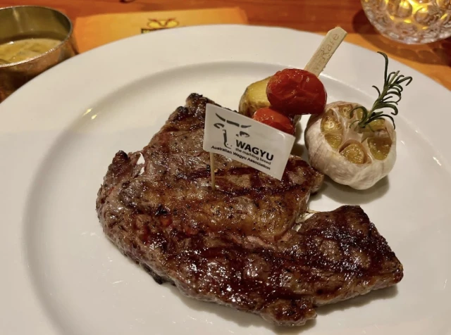 Moo Beef Steak - Nguyễn Thị Định