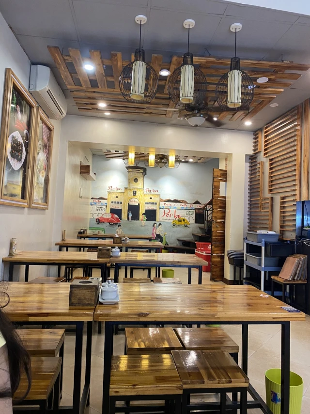 Nhà hàng Gia Thành - Hủ tiếu, bánh canh - Mai Hắc Đế - không gian 1