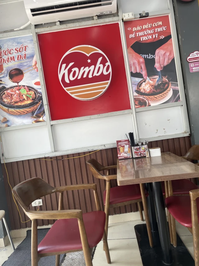 Kombo - Cơm Niêu Singapore - Kim Đồng - không gian 2