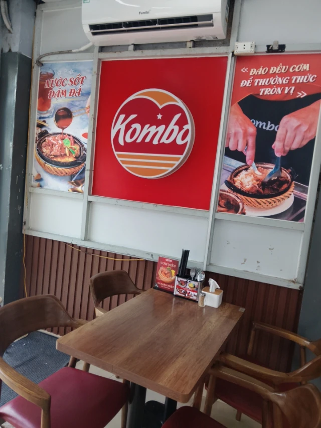 Kombo - Cơm Niêu Singapore - Kim Đồng - không gian 6