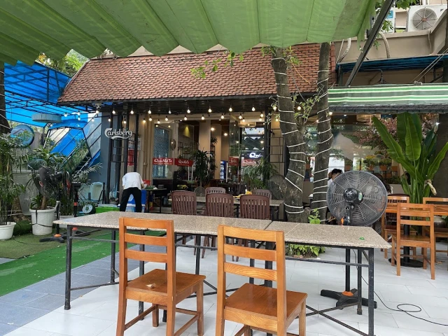 Quán Nhà Ta - Mạc Thái Tông - không gian 1