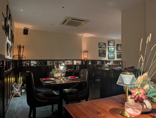 RICO Steakhouse - Nguyễn Gia Thiều - không gian 2
