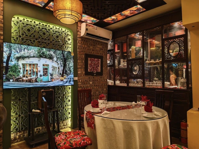 Old Hanoi Restaurant - Tôn Thất Thiệp - không gian 3