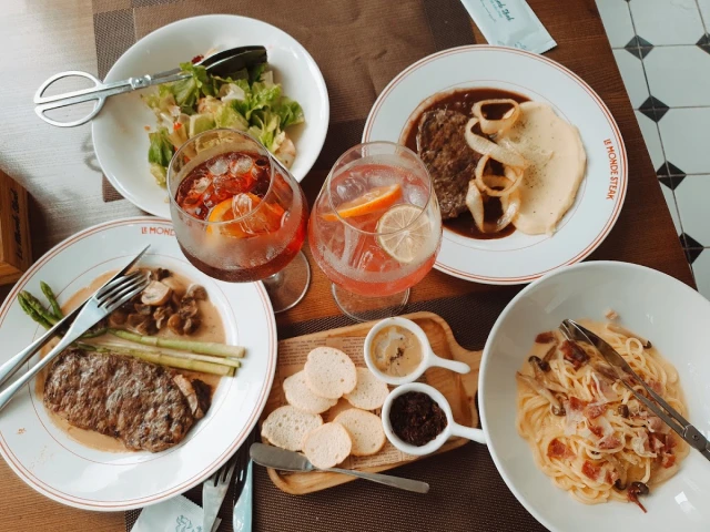 Le Monde Steak - Phan Chu Trinh