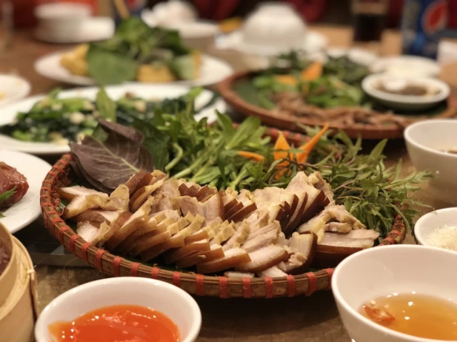 Quả Trám - Phùng Hưng