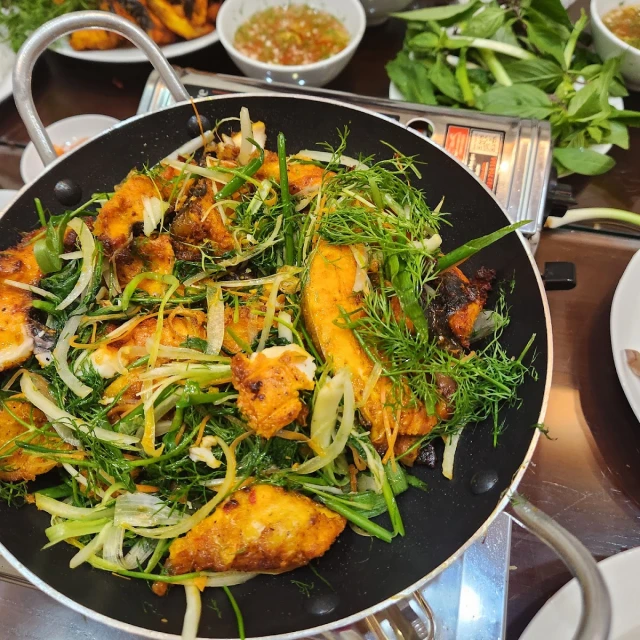 Quả Trám - Phùng Hưng