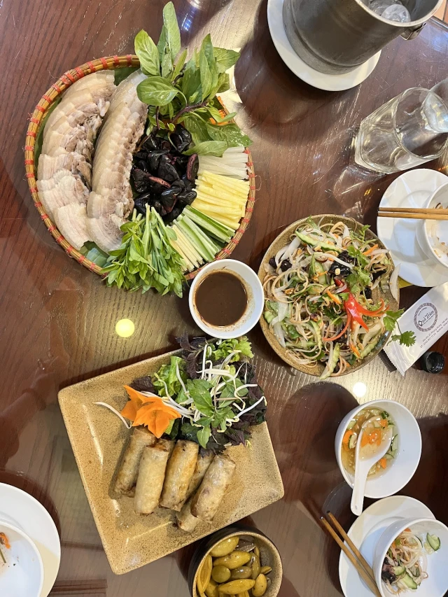 Quả Trám - Phùng Hưng
