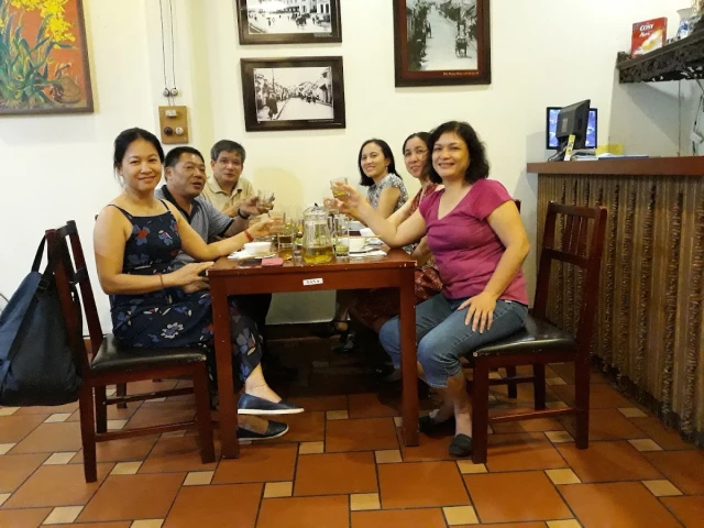 Quả Trám - Phùng Hưng - không gian 5