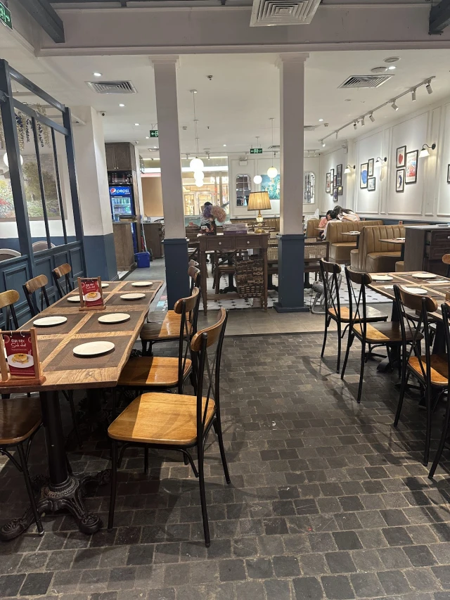 Le Monde Steak - Times City - không gian 1
