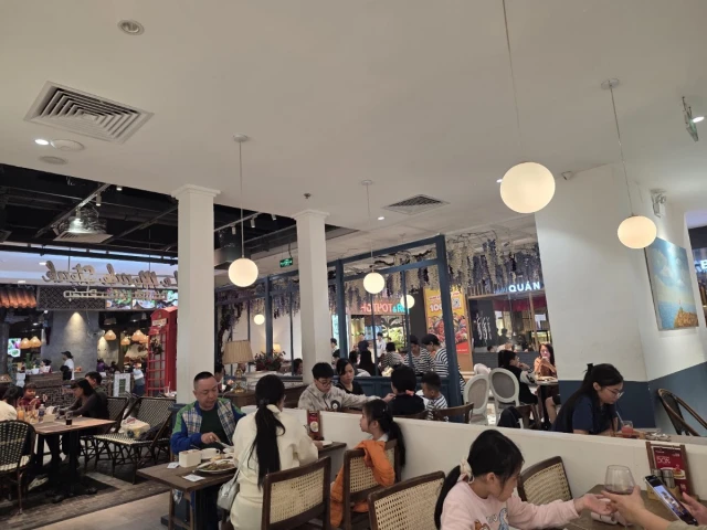 Le Monde Steak - Times City - không gian 3