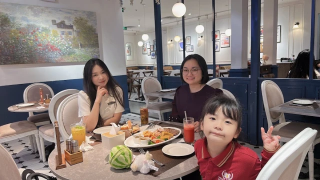 Le Monde Steak - Times City - không gian 2