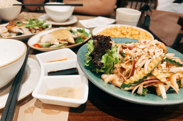 Kampong Chicken House - Cơm Gà Hải Nam - Nguyễn Hoàng