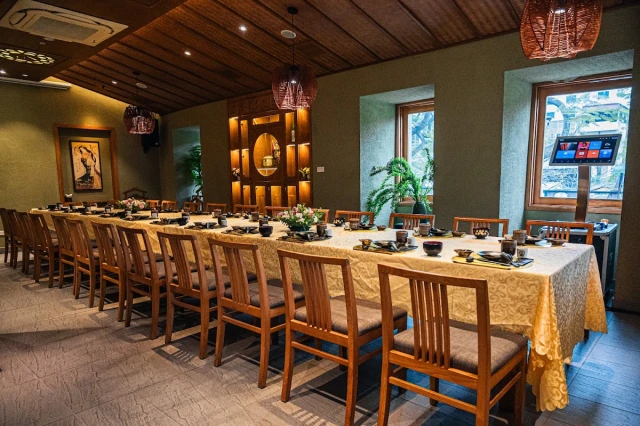 Hatoyama - Lý Thường Kiệt - không gian 2