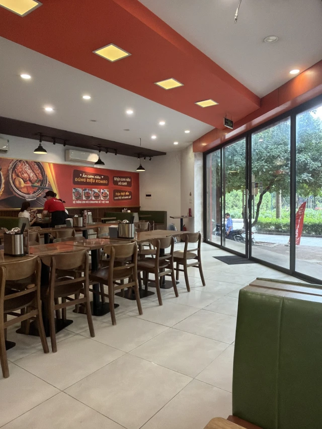 Kombo - Cơm niêu Singapore - Nguyễn Cơ Thạch - không gian 2