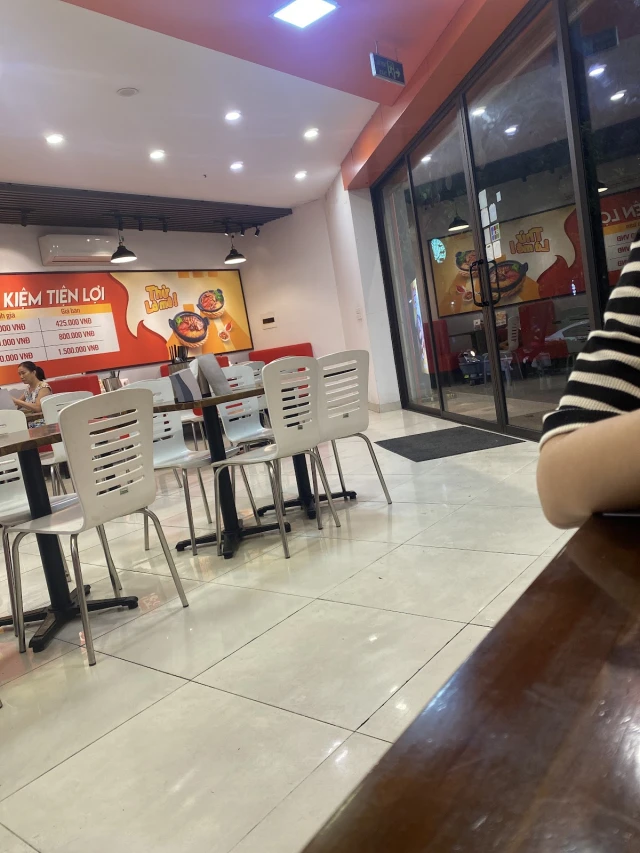 Kombo - Cơm niêu Singapore - Nguyễn Cơ Thạch - không gian 4